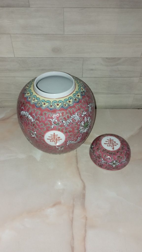vaza chineza cu dop