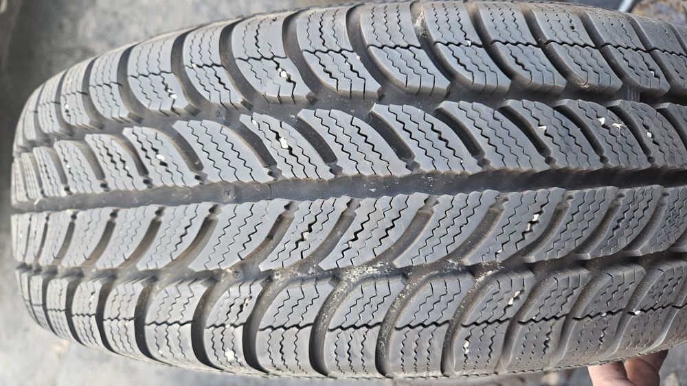 4бр гуми 185 65 15 дебика