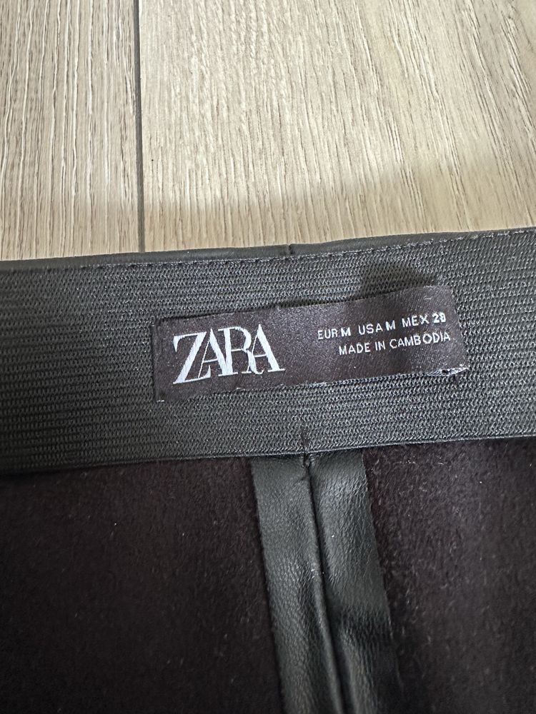 Pantaloni piele Zara, negri