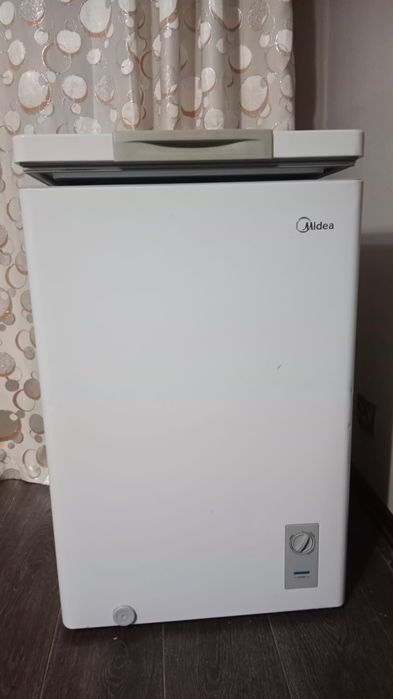 Продам морозилку Mldea