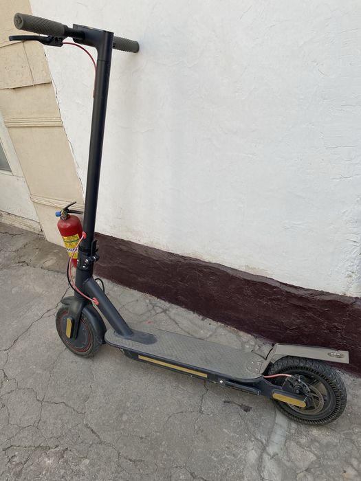 Продается самокат.