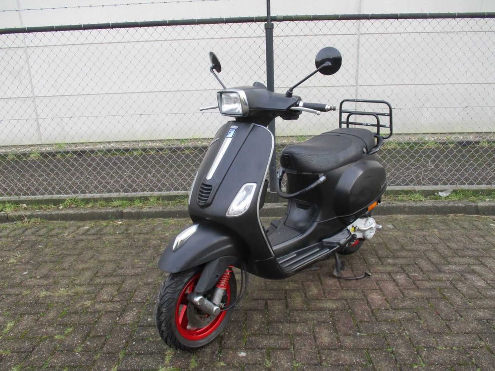 Vand scuter Vespa S Sport 4 T