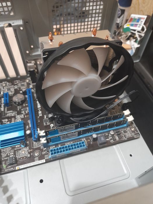 Продам кулер tesla башня