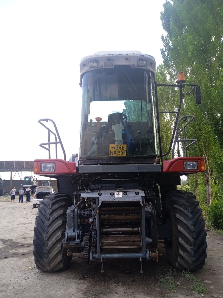 Слёс маккажухори урадиган комбайн Дон 680 сотилади, 4600 соат ишлаган