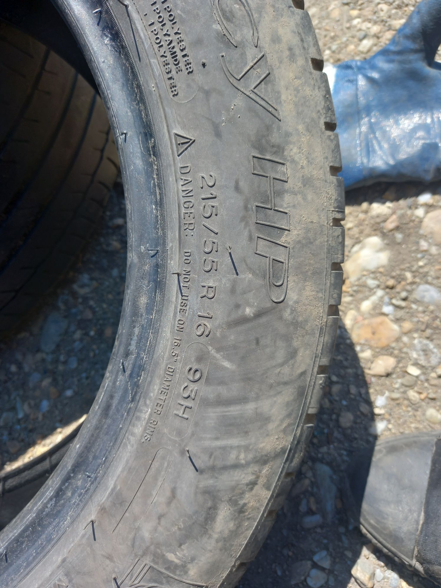 Vand 2 anvelope 215 55 16 michelin bune am si 1 buc