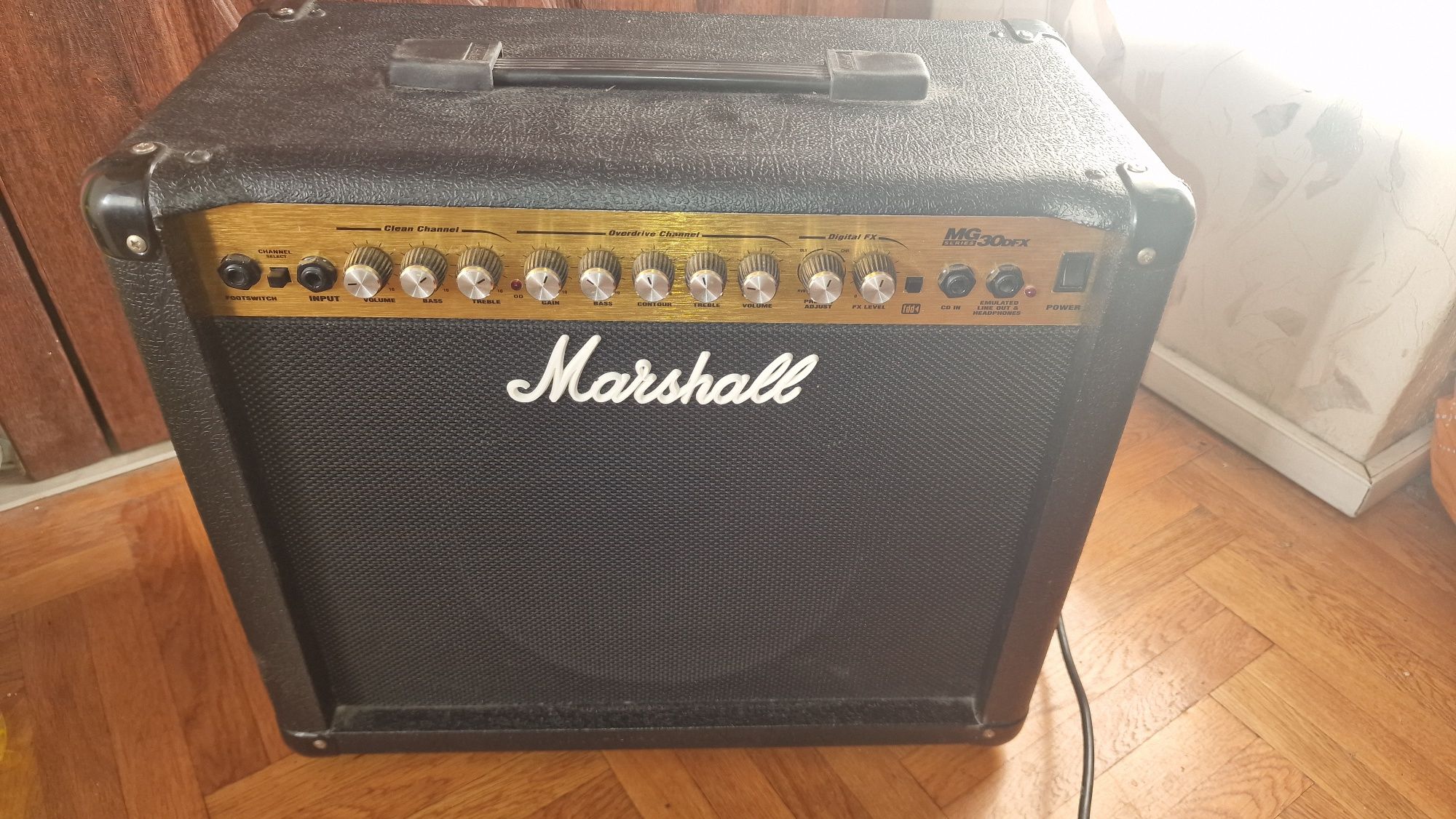 Marshall MG 30 DFX