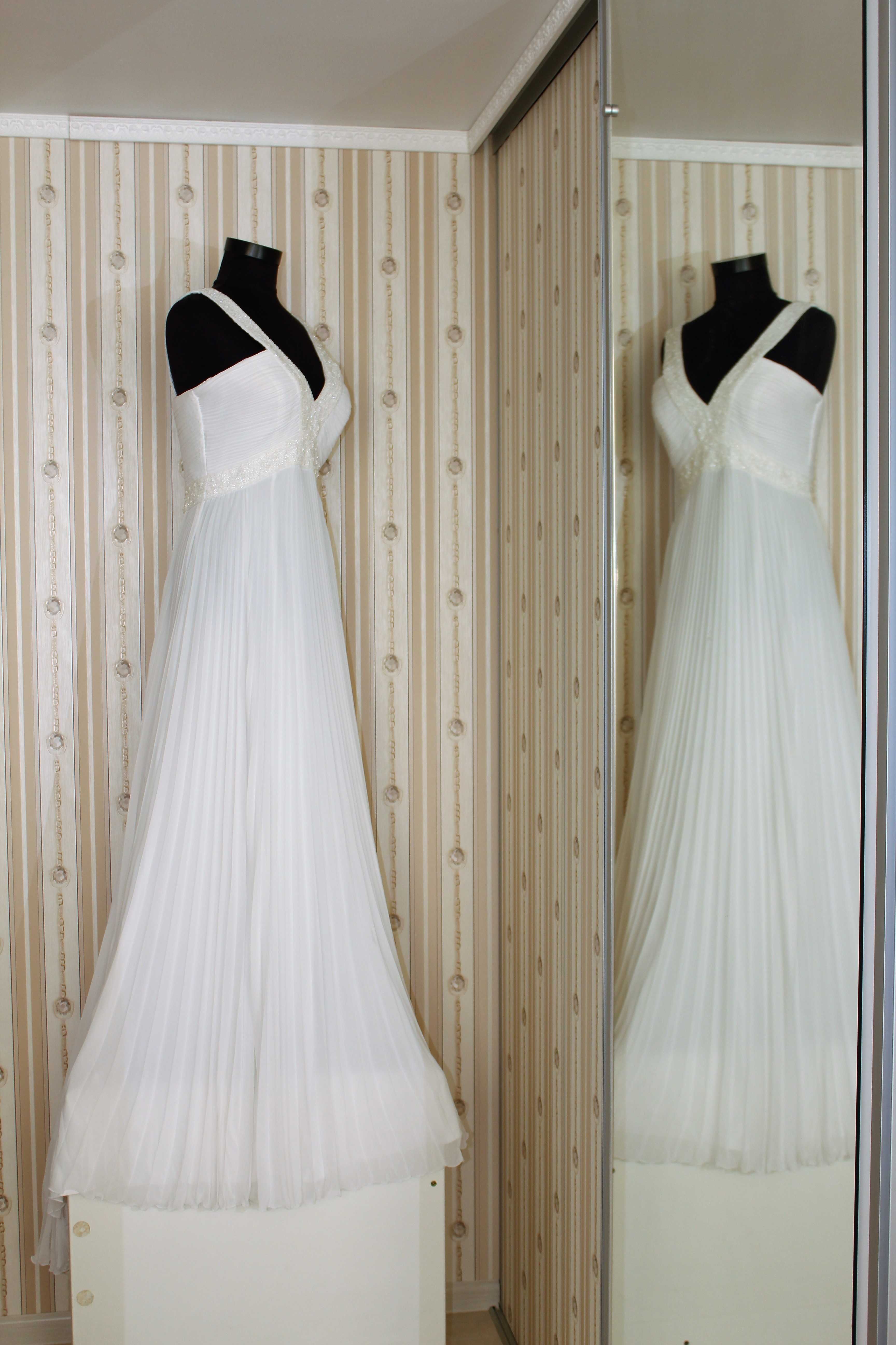 Булчинска рокля Pronovias W1 модел 3019 нова натурално бяла №42