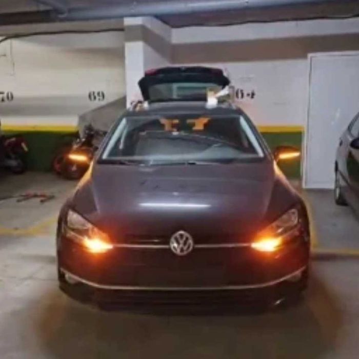 Динамични бягащи мигачи за огледалата за VW Golf Golf Sportsvan Touran