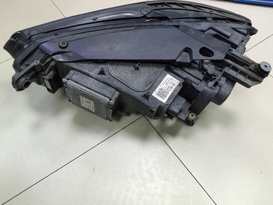 Фарове Volkswagen passat b8