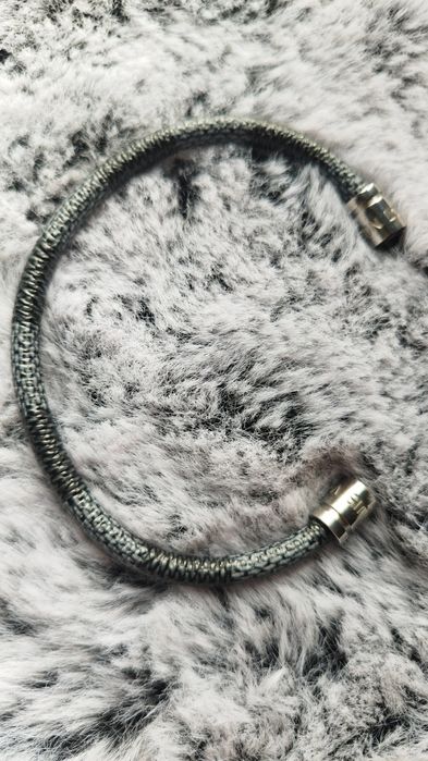 Brățări LV cu magnet