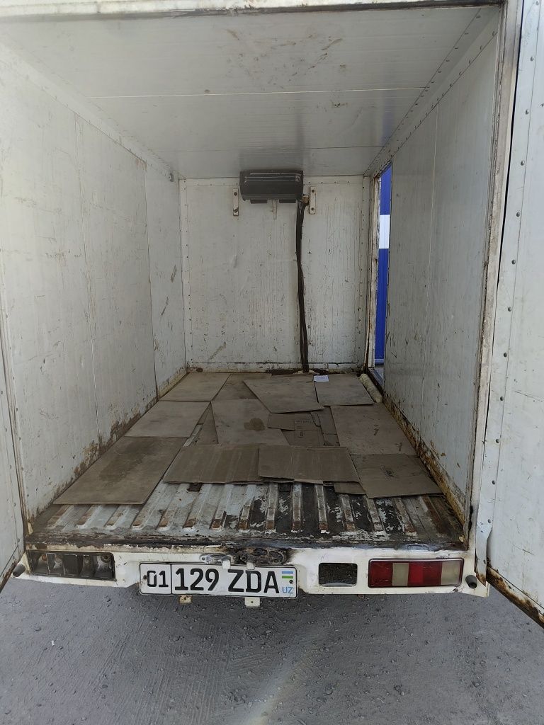 Changan морозильный рефрижератор (газ/бензин), 2015 год