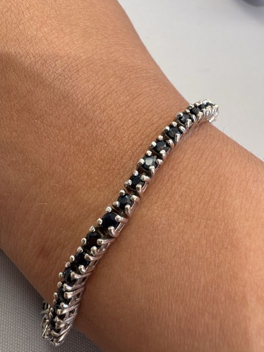 Bratara model tenis din argint si safire albastre