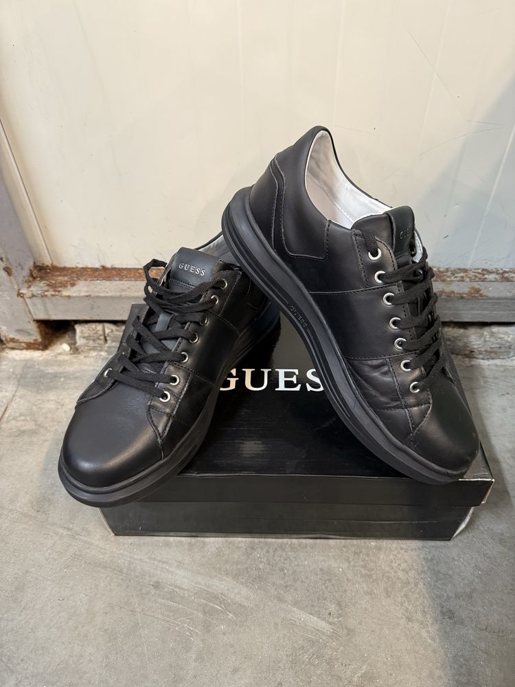Мъжки обувки GUESS