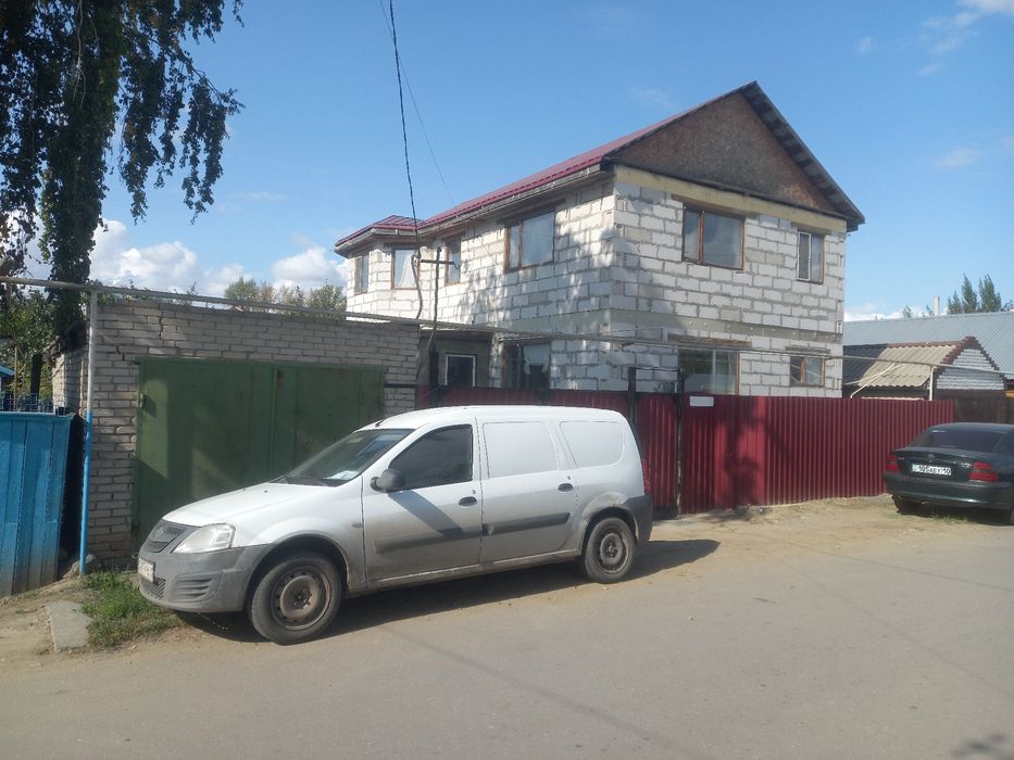 Продам дом  мкр-он  Западный