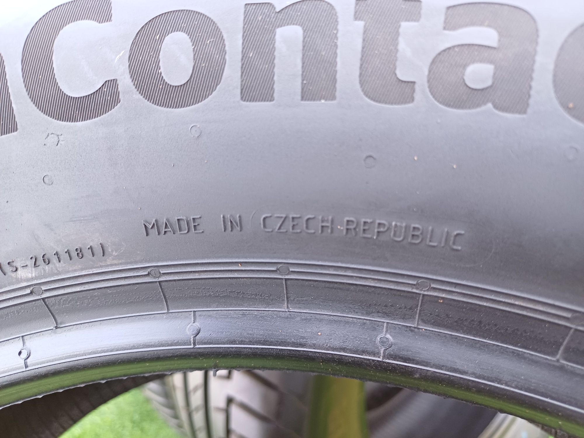 Шины 235/60 R18 Continental комплект.