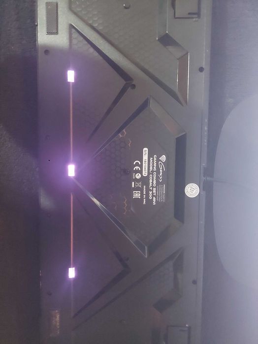 PC gaming cu periferice