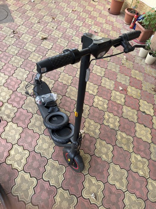 Trotineta electrica si Bicicleta