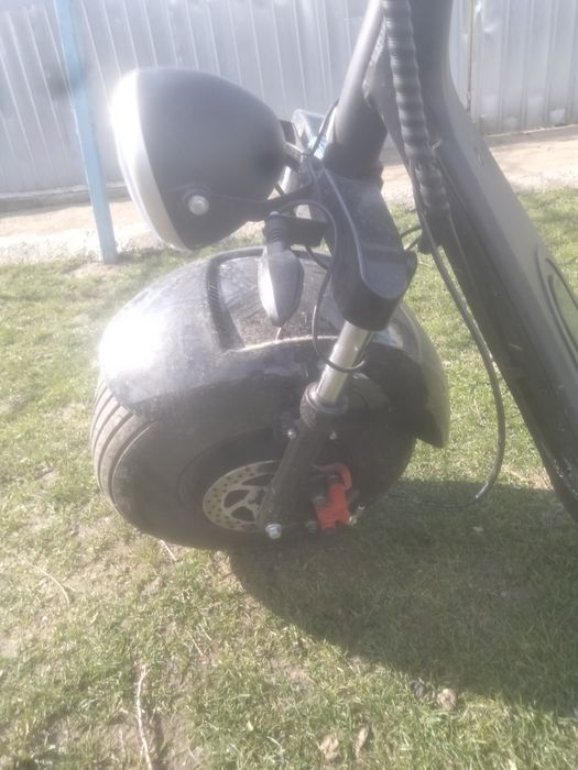 Vind scuter electric de 2 persoane nou nouț frine spate fata hidraulic