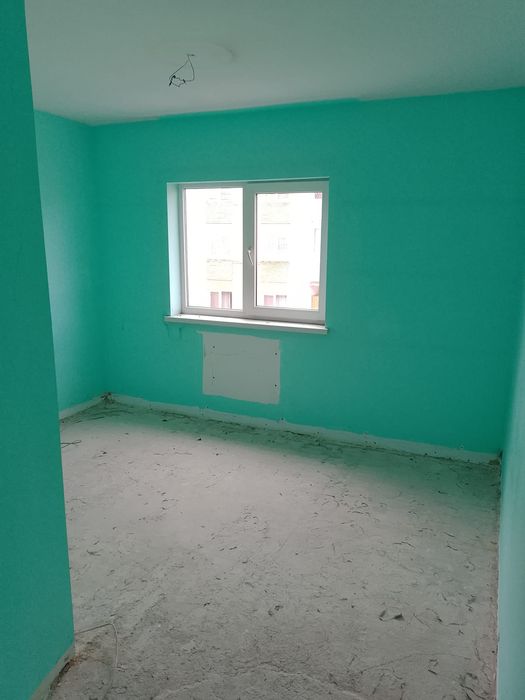 Vand apartament 4 camere, decomandat, in Vulcan.