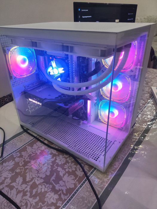 Toʼliq yigʼilgan keys I7-12700KF