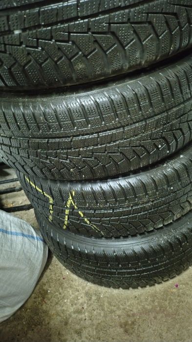 Vând roti aliaj Renault se