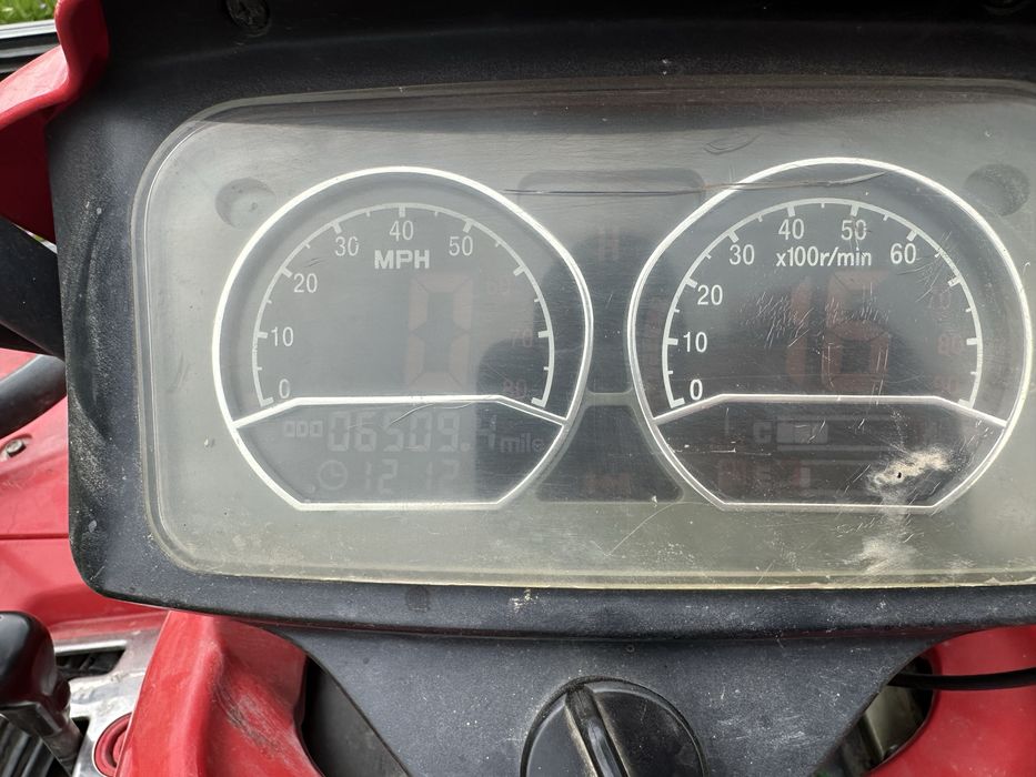 Se vinde Cf moto 5002A