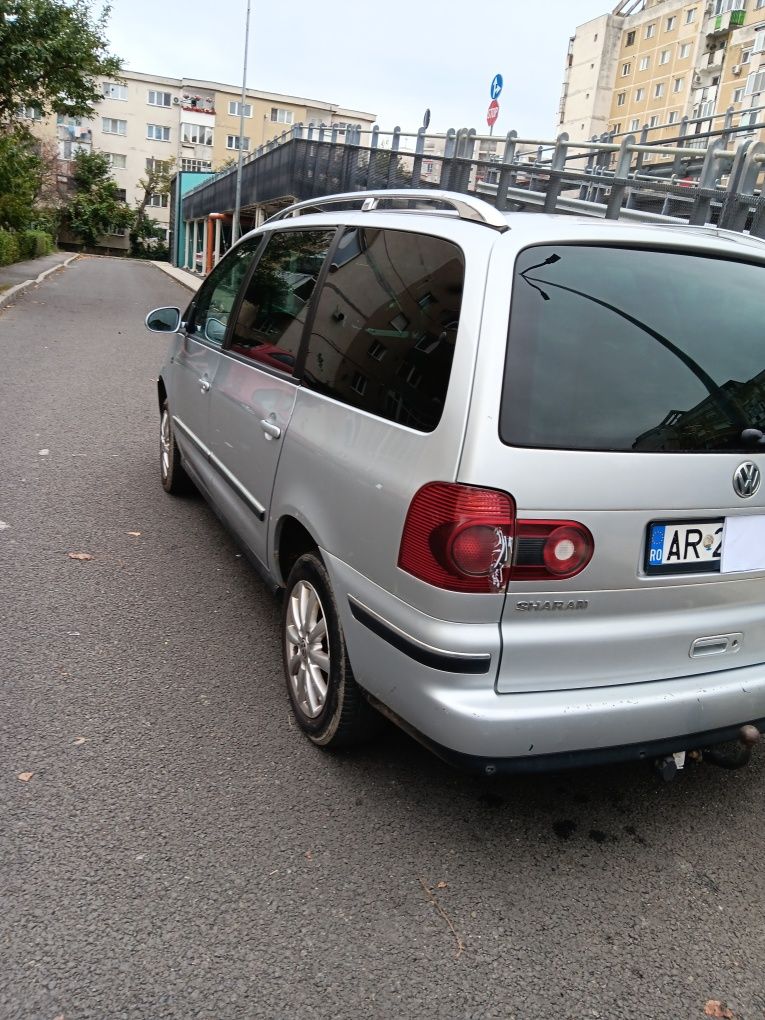 Vând Volkswagen sharan 2008