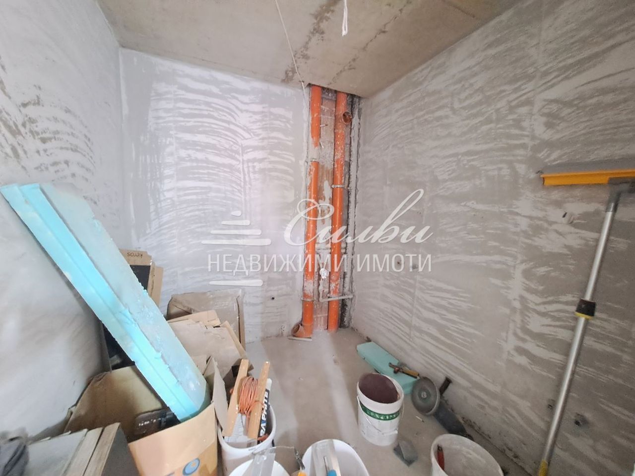 Продава се Тристаен апартамент в Шумен, 5-ти полк - 95 кв.м за 1474 €/кв.м - Снимка #10