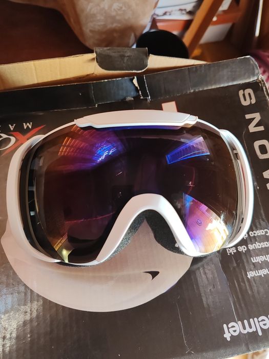 Vand skiuri+clapari+bete+casca+ochelari