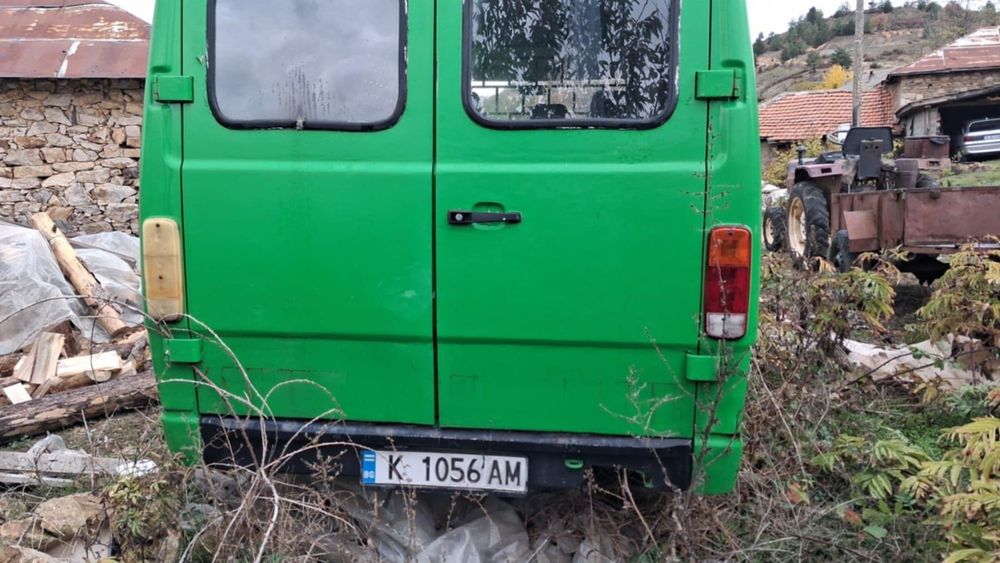 Товарен автомобил Мерцедес 310