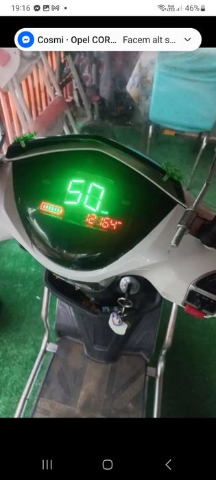 Vind scuter electric 3200 lei