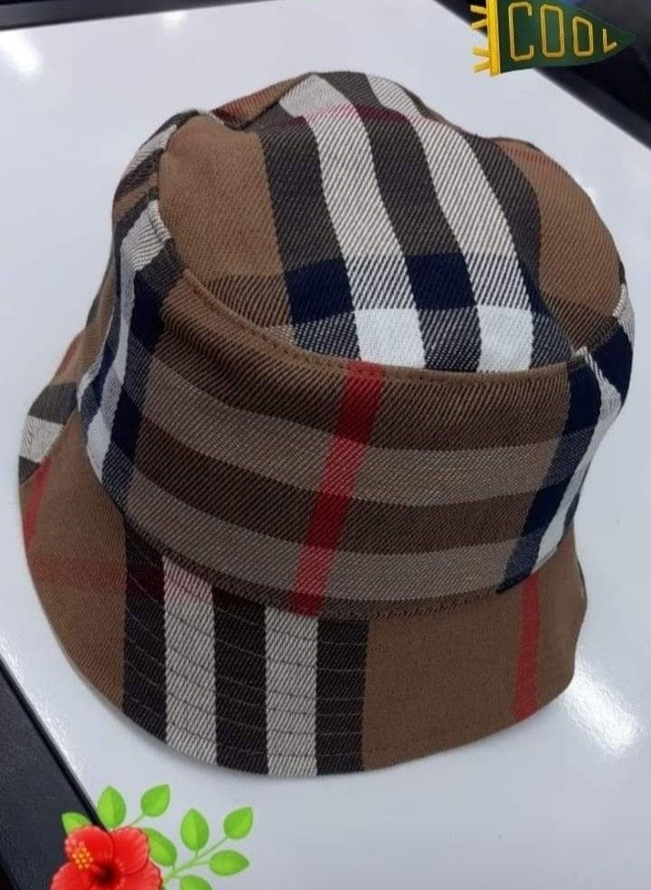 Palarii unisex marime  universala logo brodat, saculet, etichet