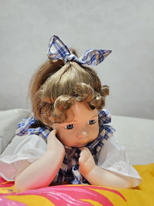 Винтажная фарфоровая кукла