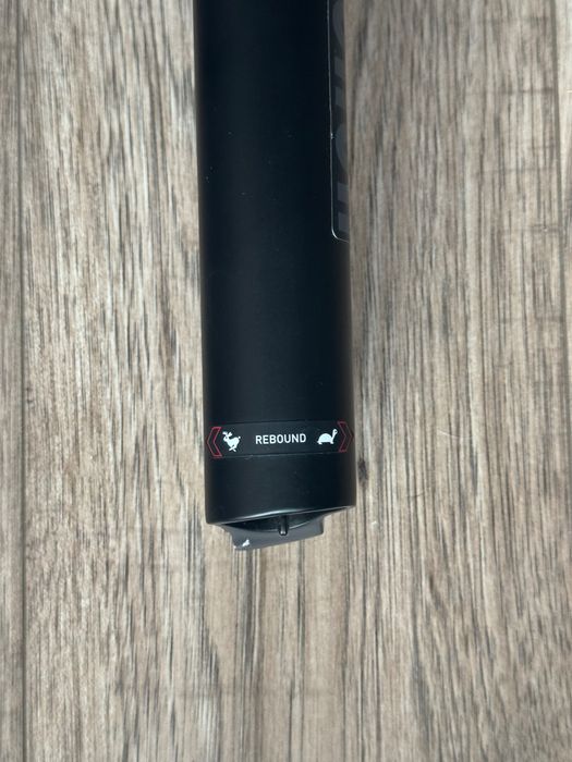 Вилка Rockshox recon silver 27.5 140mm 2025г.