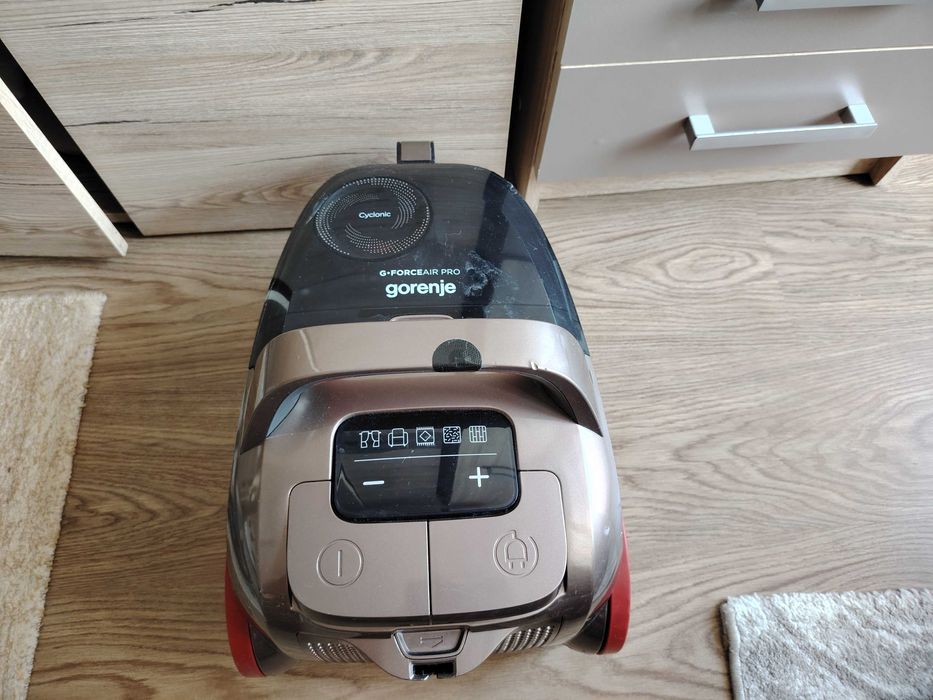 Aspirator fara sac Gorenje , 700 W, recipient praf 3.3 l , filtru HEPA