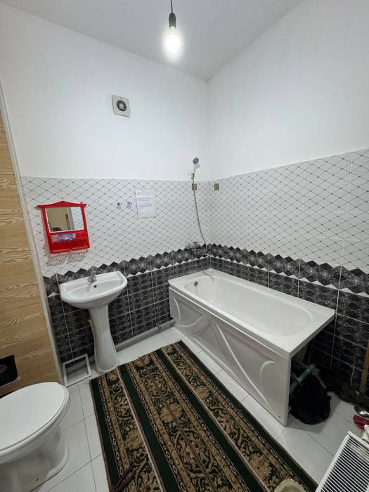 7-мкр.да жойлашган 1 хонали квартира ижарага берилади ОИЛАГА узок мудд