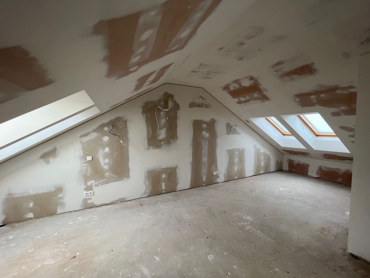 Продава се Къща в с. Лозен, Област София-град - 345 кв.м за 1740 €/кв.м - Снимка #8