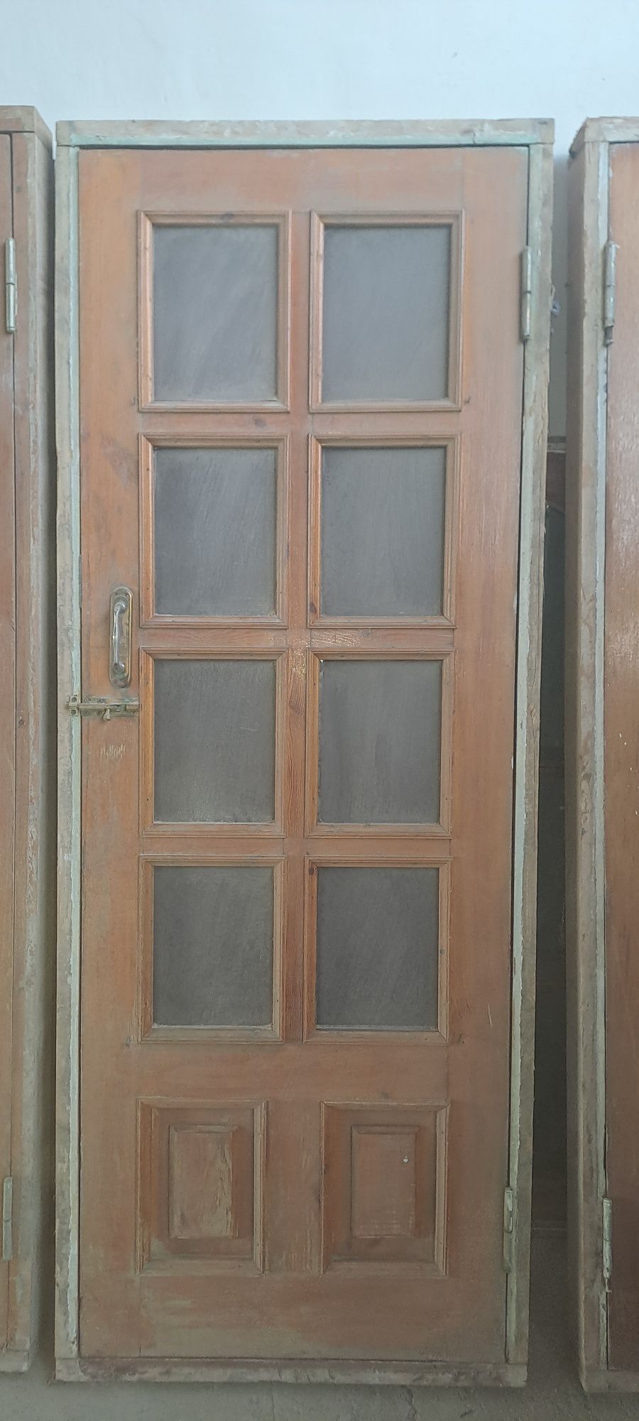 Eshiklar sotiladi