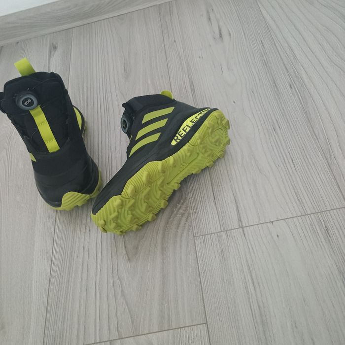 Adidași baieti7-8ani