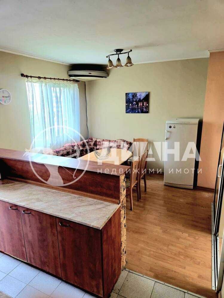 Тристаен, обзаведен, панелен апартамент, булевард Източен, Център