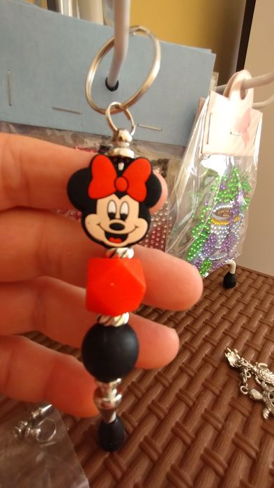 Ключодържатели със силиконови мъниста