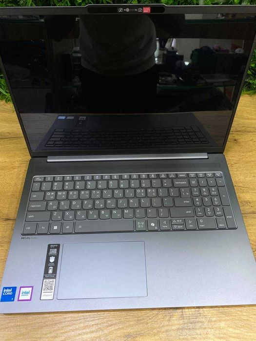 LENOVO IdeaPad Slim5/ Core 7 240H/16gb ddr5/512gb ssd/16,0 2,8K OLED
