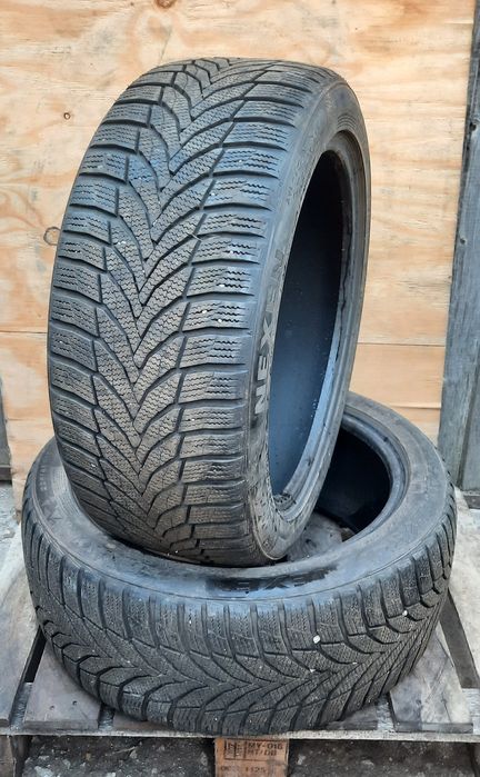 2 броя зимни гуми 225 45 17 nexen 8mm