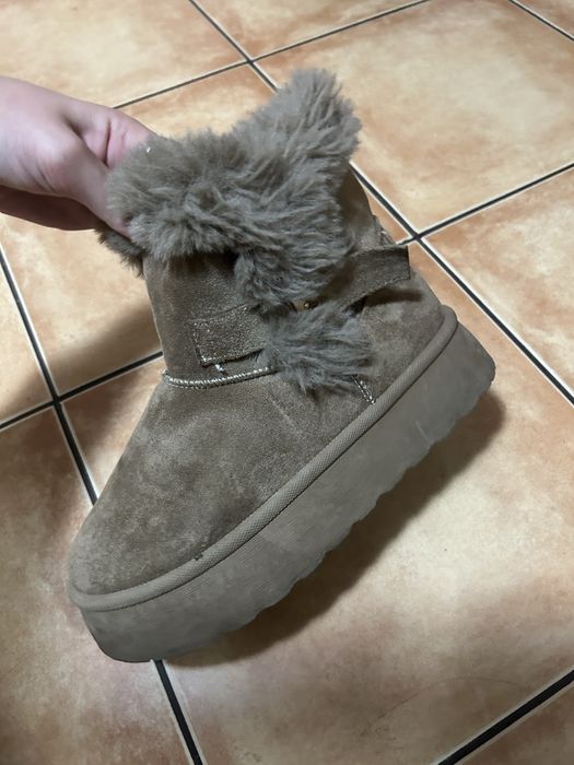 UGG marime 36.În stare foarte buna
