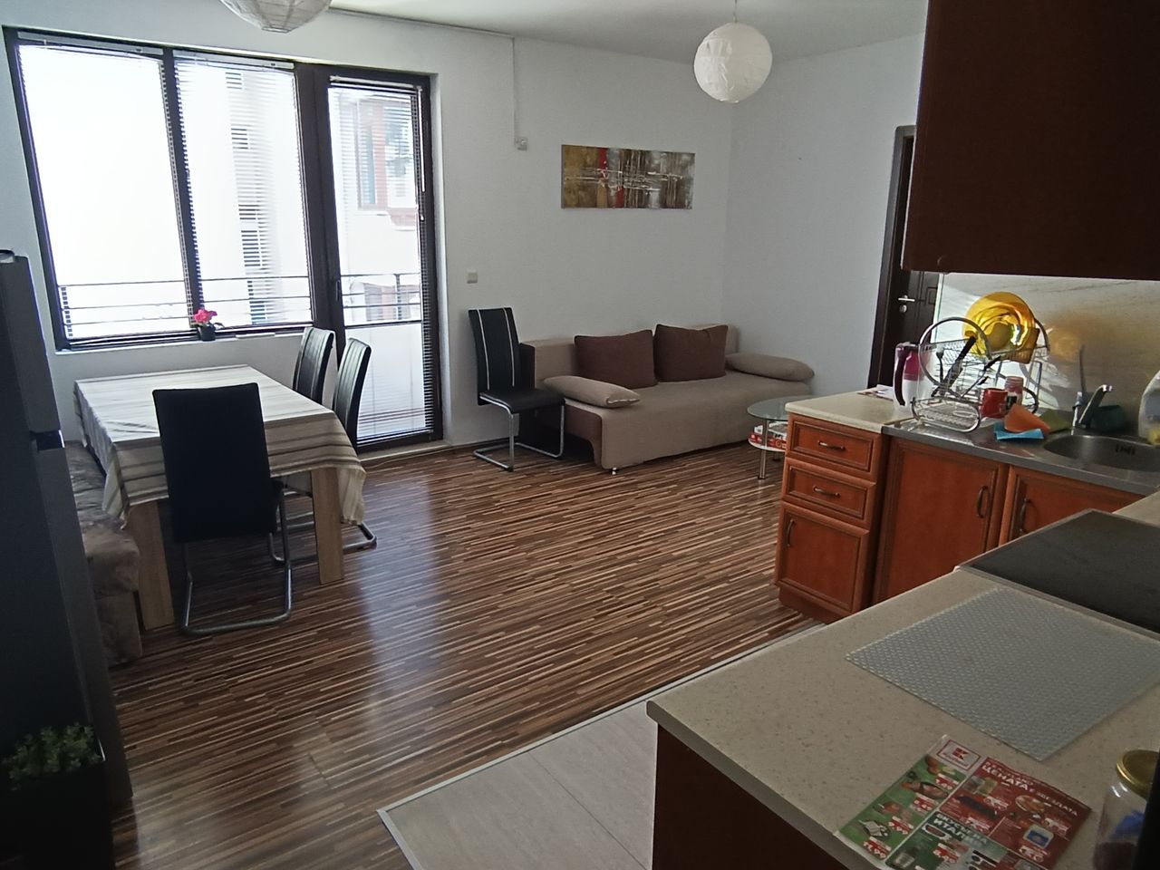 Дава се под наем Двустаен апартамент в Варна, Трошево - 58 кв.м за 357 € - Снимка #1