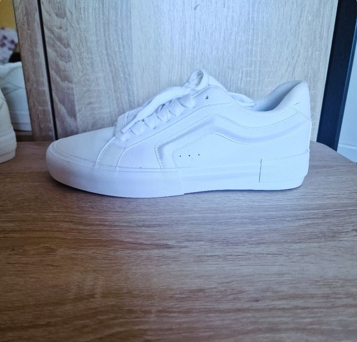 Adidași Bărbătești  42