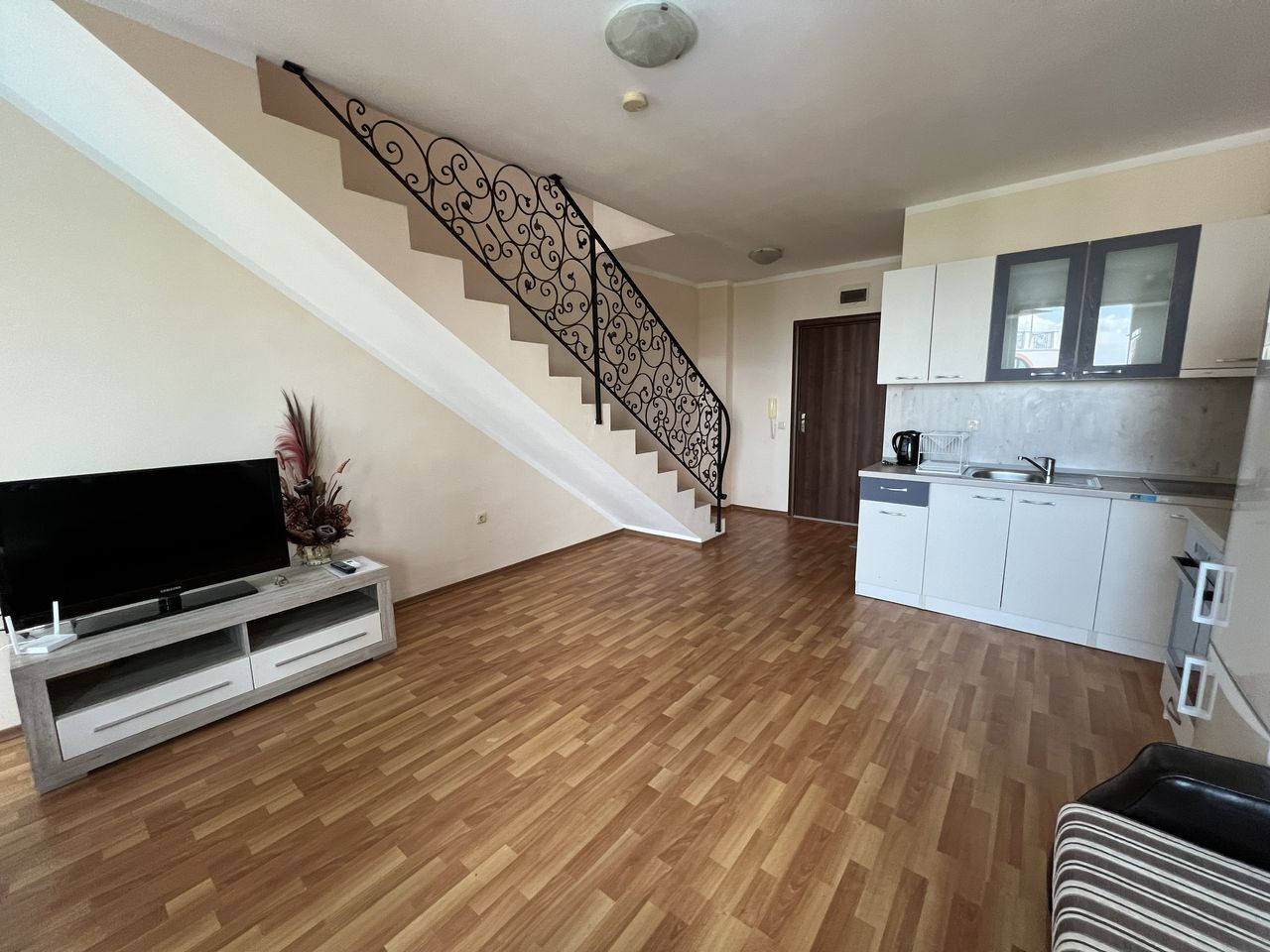 Продава се Двустаен апартамент в к.к. Дюни - 81 кв.м за 1112 €/кв.м - Снимка #4