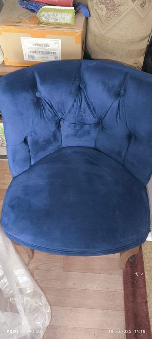 Диван и два кресла