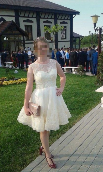 Rochie elegantă alb-crem