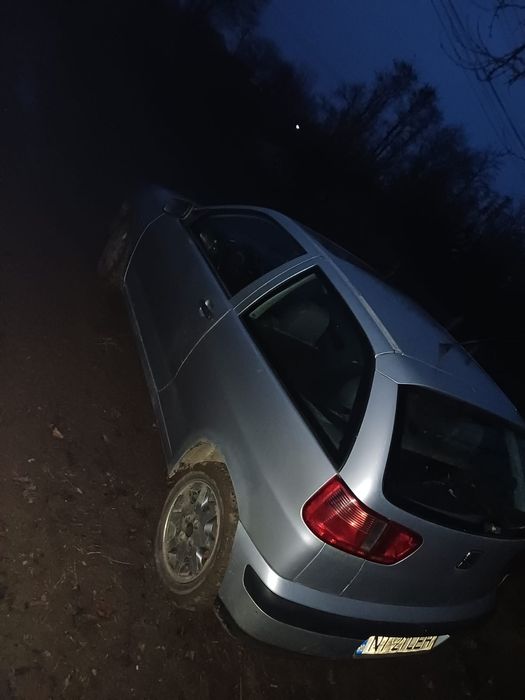 Seat ibiza 2800 lei,ușor negociabil.
